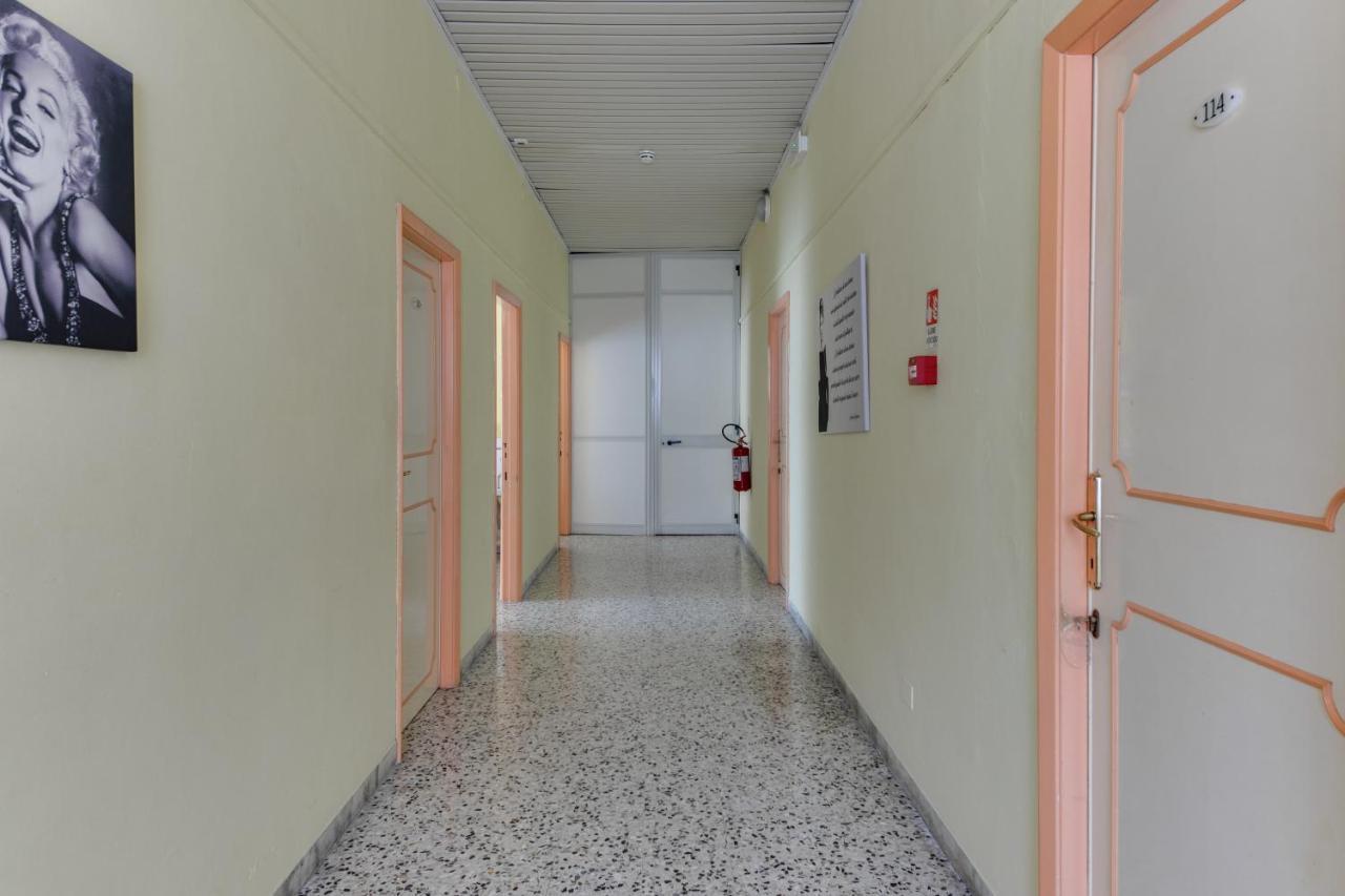 Hotel Villa Merope Rimini Zewnętrze zdjęcie