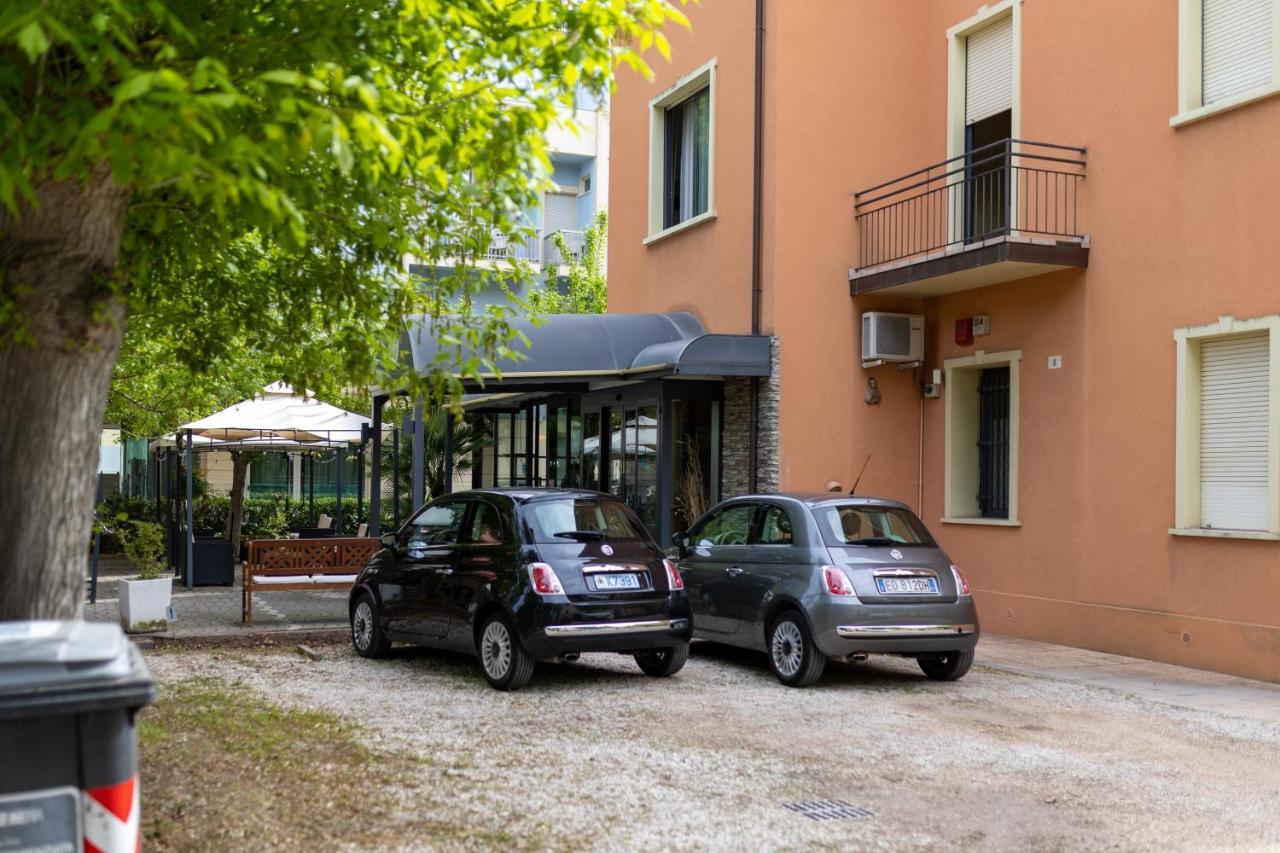 Hotel Villa Merope Rimini Zewnętrze zdjęcie