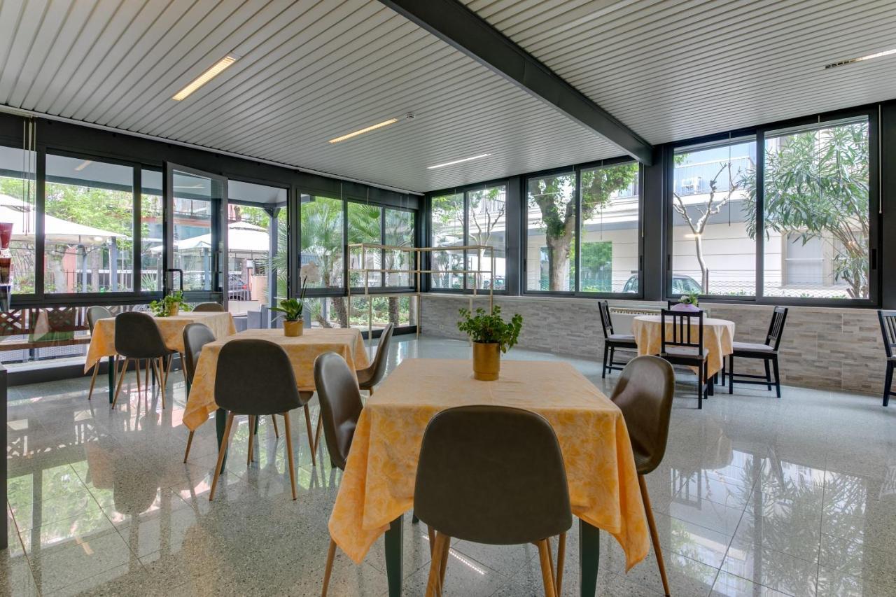 Hotel Villa Merope Rimini Zewnętrze zdjęcie