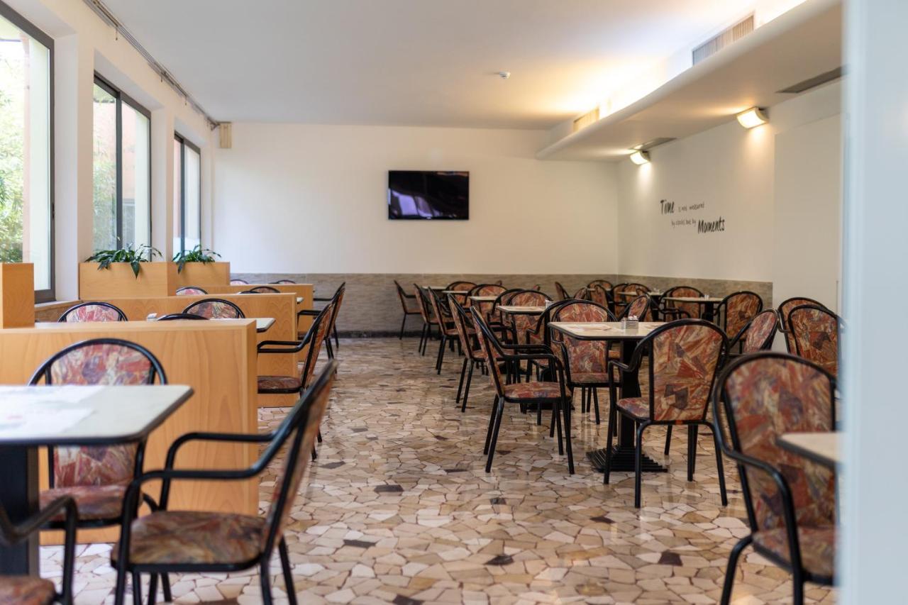 Hotel Villa Merope Rimini Zewnętrze zdjęcie