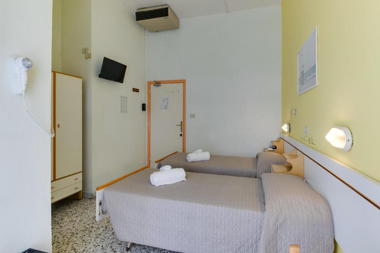 Hotel Villa Merope Rimini Zewnętrze zdjęcie