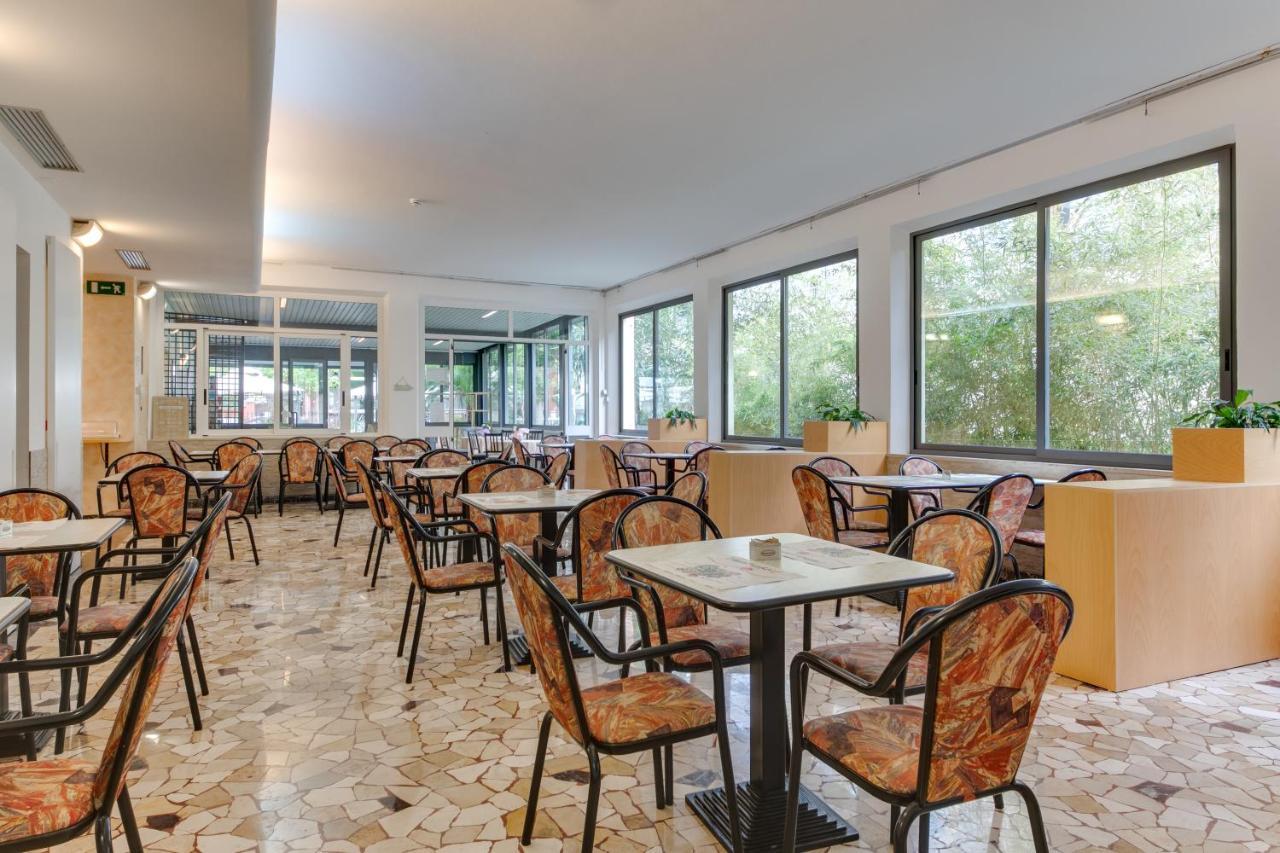 Hotel Villa Merope Rimini Zewnętrze zdjęcie