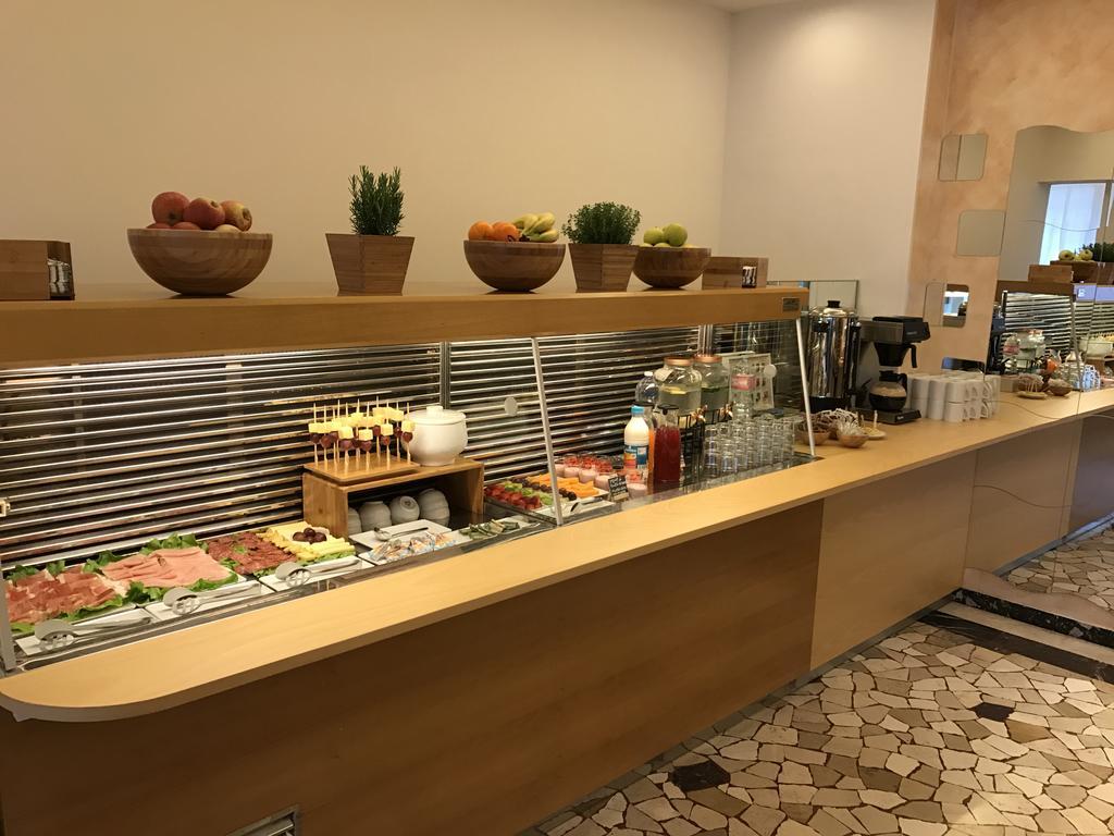 Hotel Villa Merope Rimini Zewnętrze zdjęcie